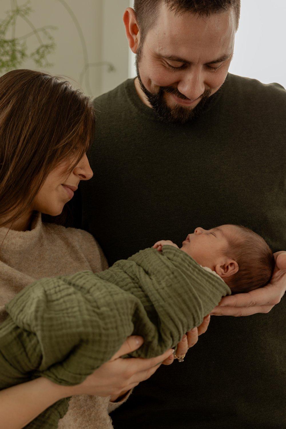 carousel-hero-element image-16